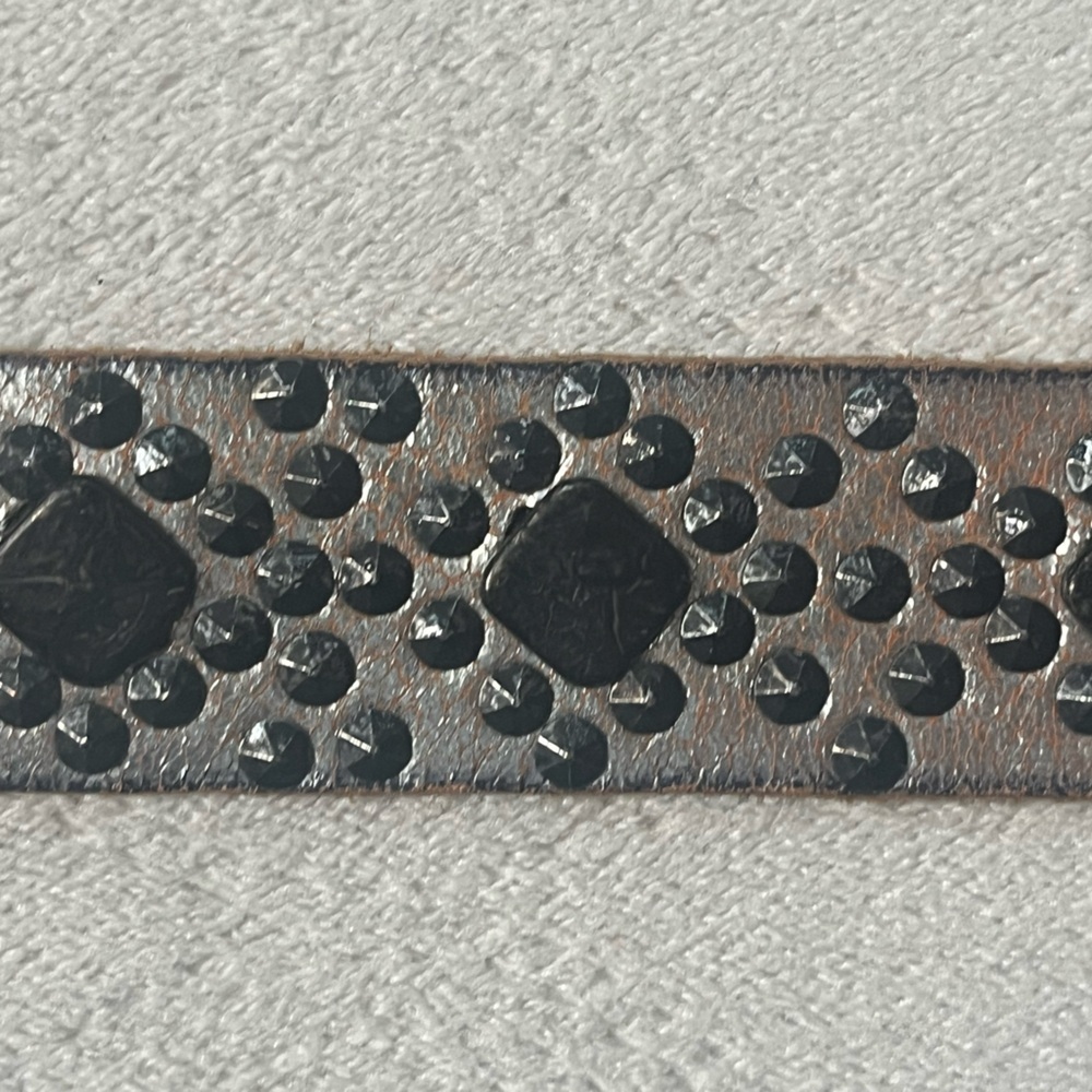 Idyllwind Genuine Leather Silver Studded Belt Western Sz M Stud - Picture 12 of 16